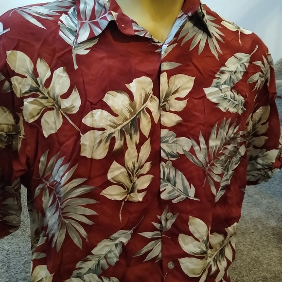 Moda Campia Hawaiian Floral Print Button Down - Picture 2 of 7